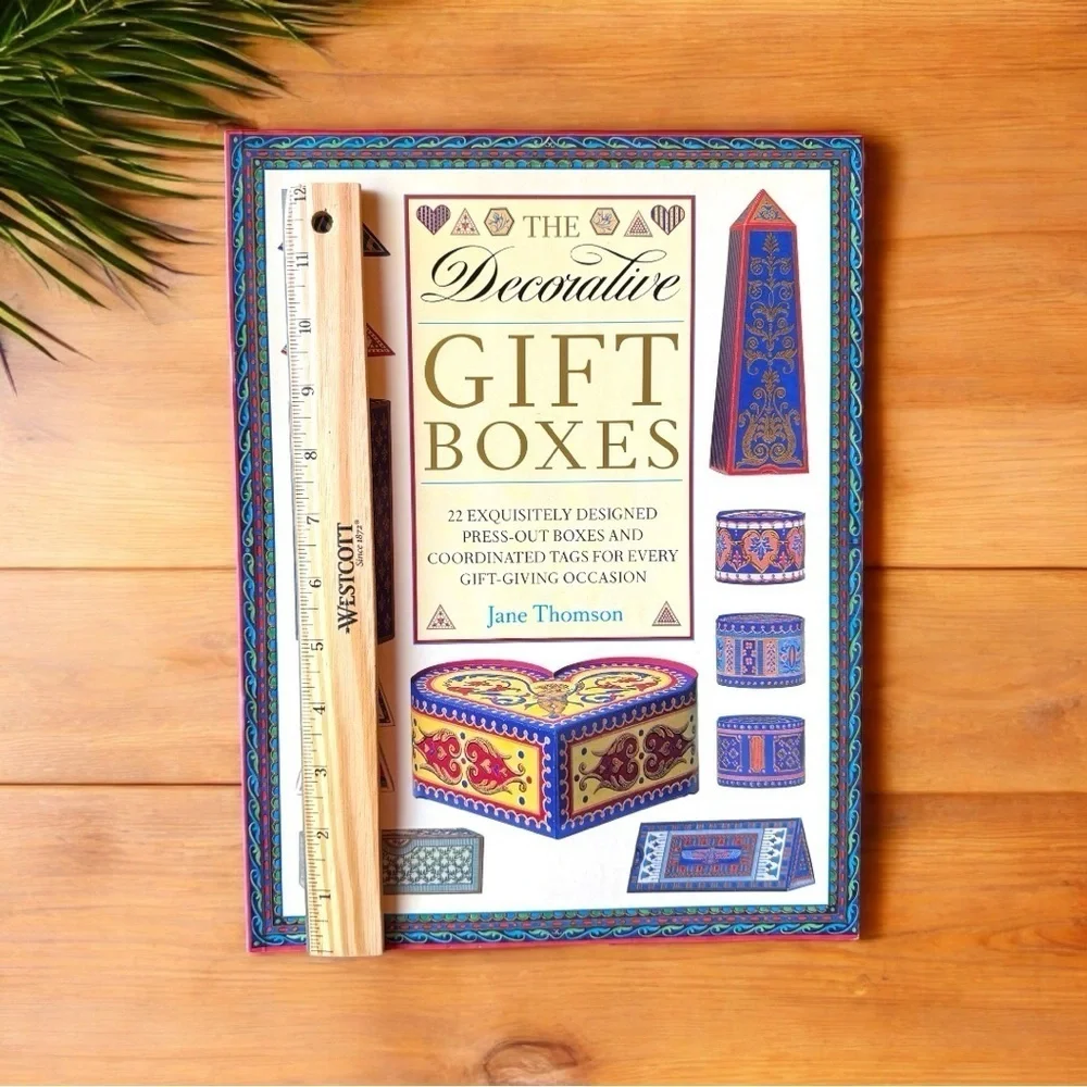 The Decorative Gift Boxes by Jane Thomson - Press-Out Craft Book